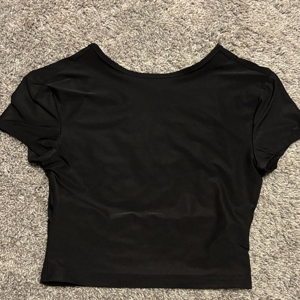 SHEIN Classic Black Crop Top